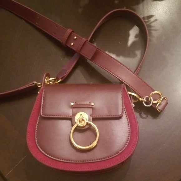 Designer LEATHER Maroon Ring Saddle Bag Clutch - Picture 8 of 8